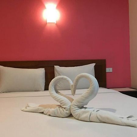Krabi Grand Place Hotel Buitenkant foto