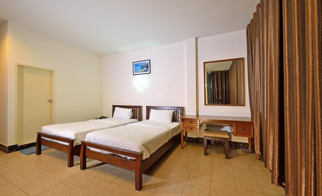 Krabi Grand Place Hotel Buitenkant foto