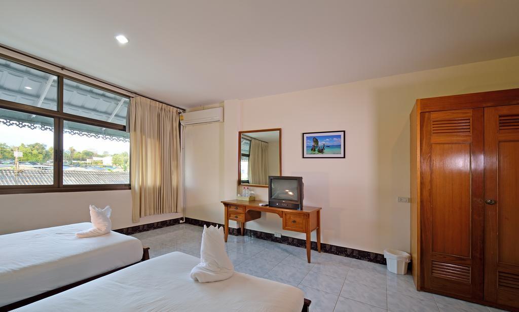 Krabi Grand Place Hotel Buitenkant foto